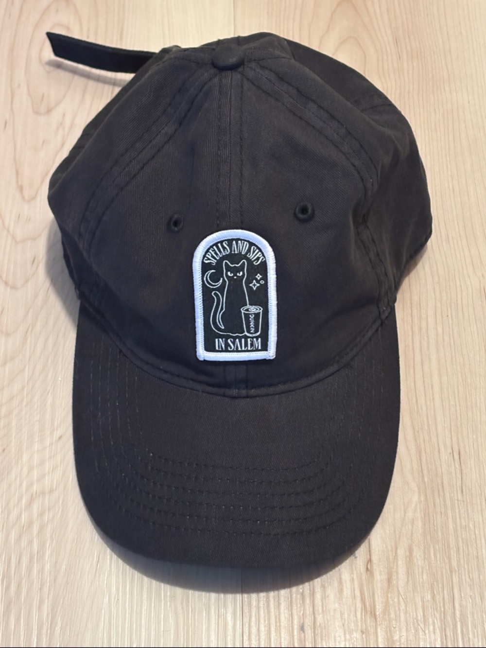 Salem, MA Runs on Dunkin’ Black 'Spells and Sips in Salem' Baseball Cap **Rare**